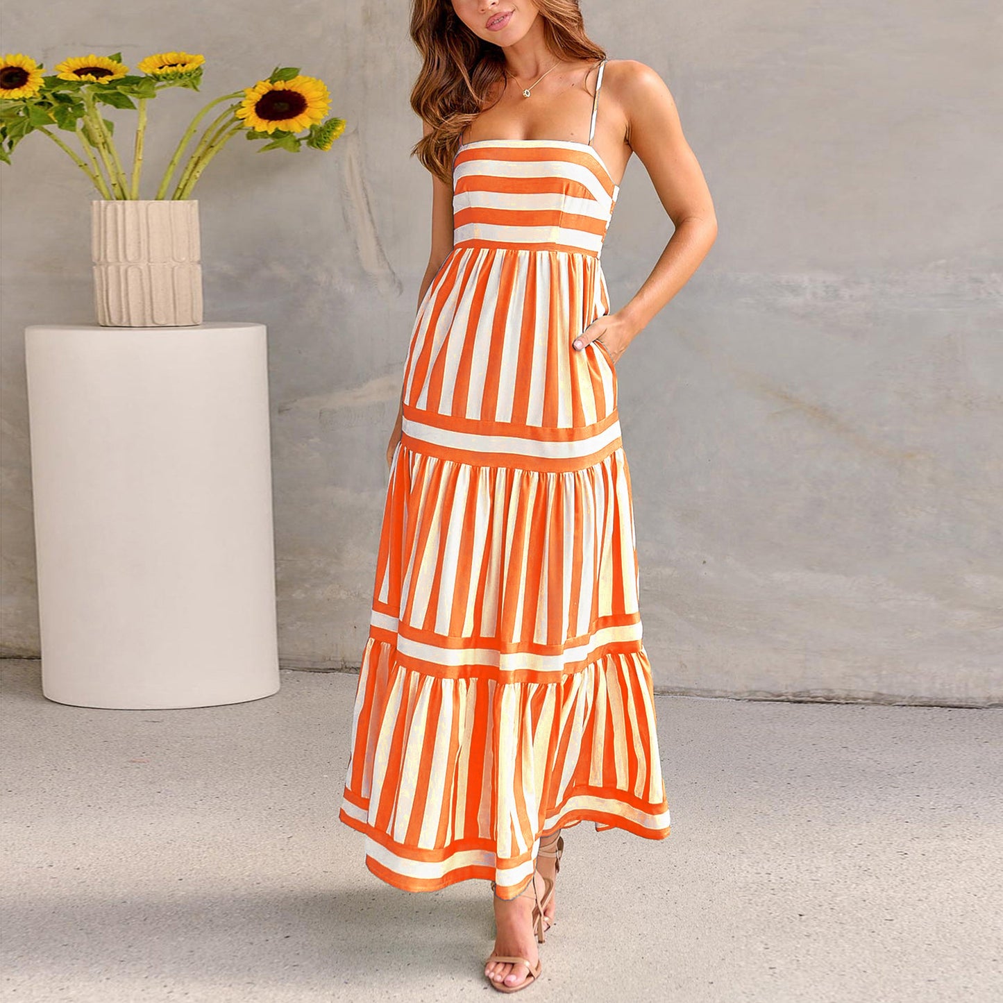 Robe Longue d'Été à Bretelles – Rayée, Élégante et Décontractée